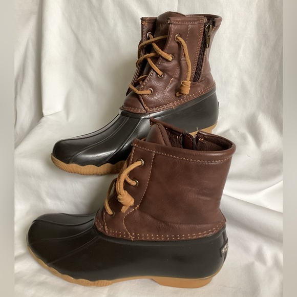 🐤 SPERRY waterproof boots duck boots EUC Girls Sz 5 saltwater - Picture 5 of 9